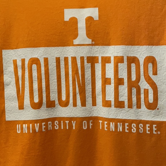 UT Shirt - Picture 2 of 5